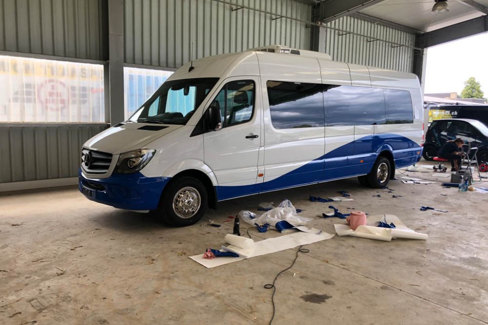 Beschriften Merc Sprinter Kleinbus Aare Aemme Reisen Events 16