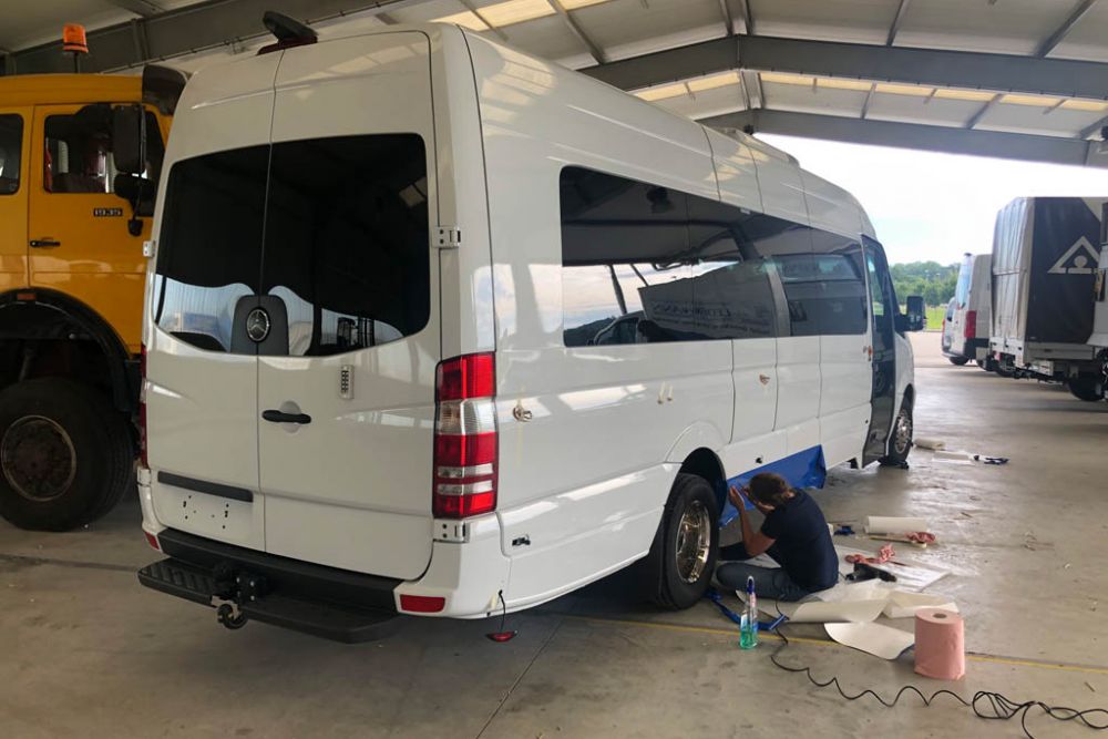 Beschriften Merc Sprinter Kleinbus Aare Aemme Reisen Events 4